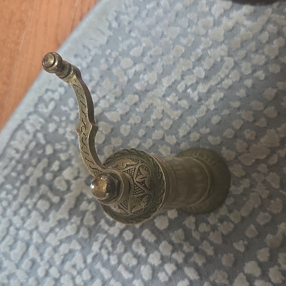 Vintage Brass  Grinder Possibly Salt And Pepper Or Coffee - Picture 4 of 11